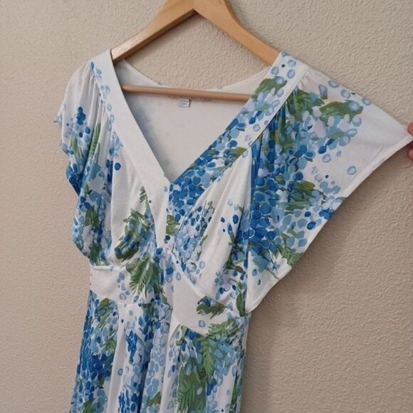 Boden Floral Print Flutter Sleeve Dress - Picture 4 of 15